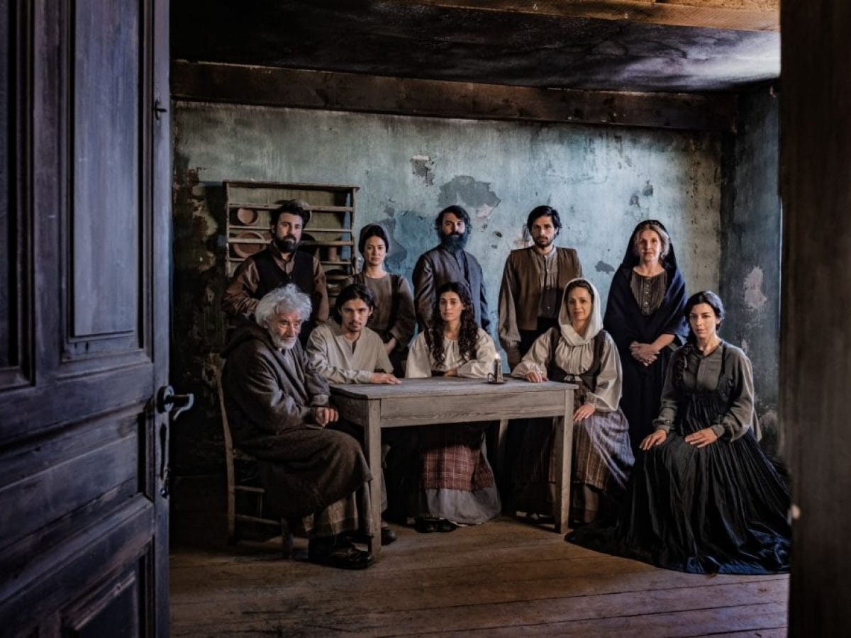 «Οι αθώοι»: Μία από τις μεγαλύτερες ιστορίες αγάπης που γράφτηκαν ποτέ ζωντανεύει στη μικρή οθόνη