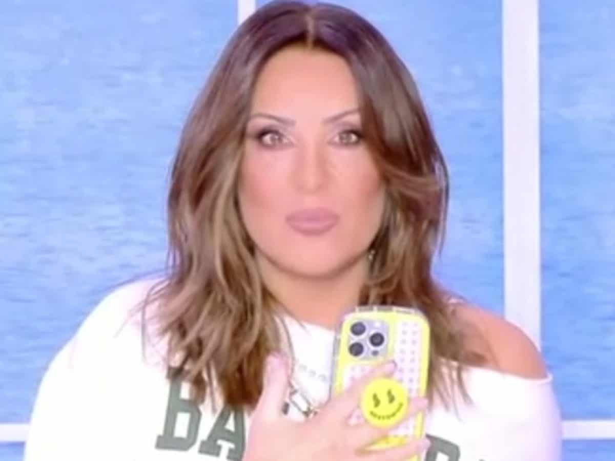 Το on air τηλεφώνημα της Ναταλίας Γερμανού στον Θάνο Καλλίρη