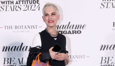 tvneaeleni-psichouli-tha-epestrefa-me