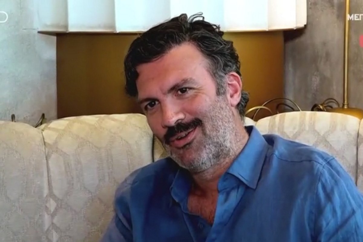 Γιώργος Παπακώστας: «Με ενοχλεί να ασχολούνται μαζί μου επειδή είμαι ο γκόμενος της τάδε ή ο μάγειρας της Ελένης Μενεγάκη»