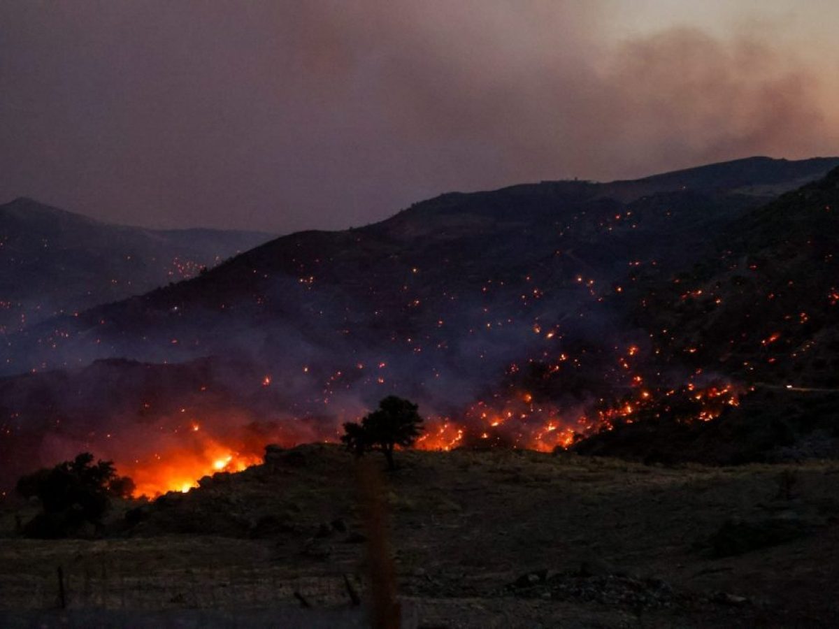 Φωτιά στο Ρέθυμνο: Ήχησε δύο φορές το 112 – Εκκένωση για Λίγκρες και Αγία Παρασκευή